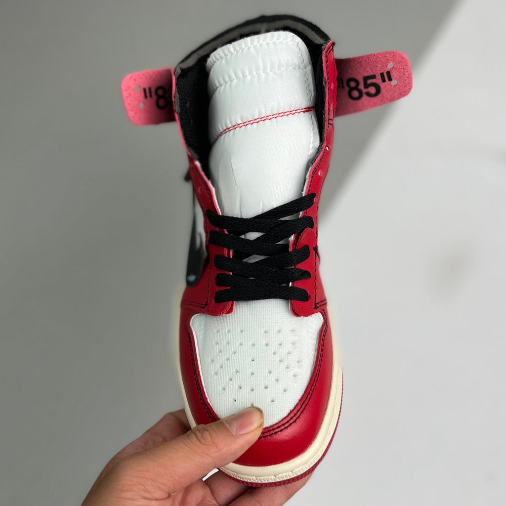 Off White x Air Jordan 1 "Chicago"